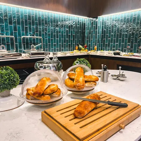 Liv Hotel